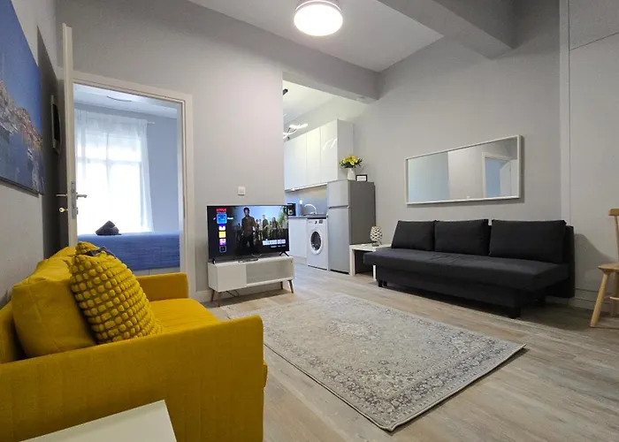 Kyana Luxury Kva דירה