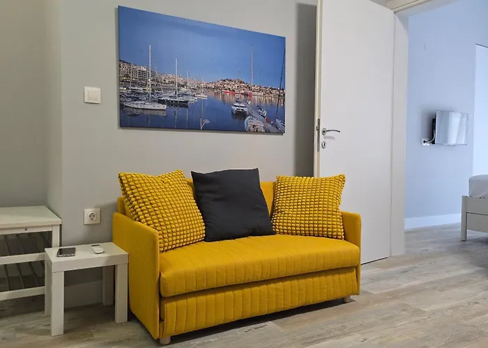 Kyana Luxury Kva דירה