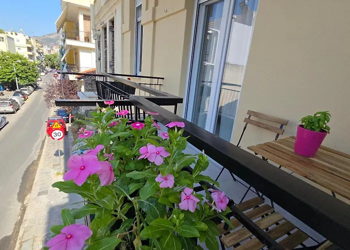 Kyana Luxury Kva דירה