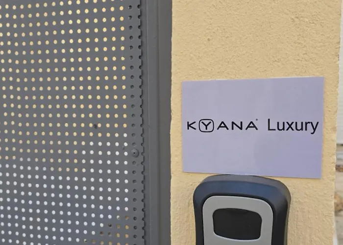 דירה Kyana Luxury Kva קאבאלה